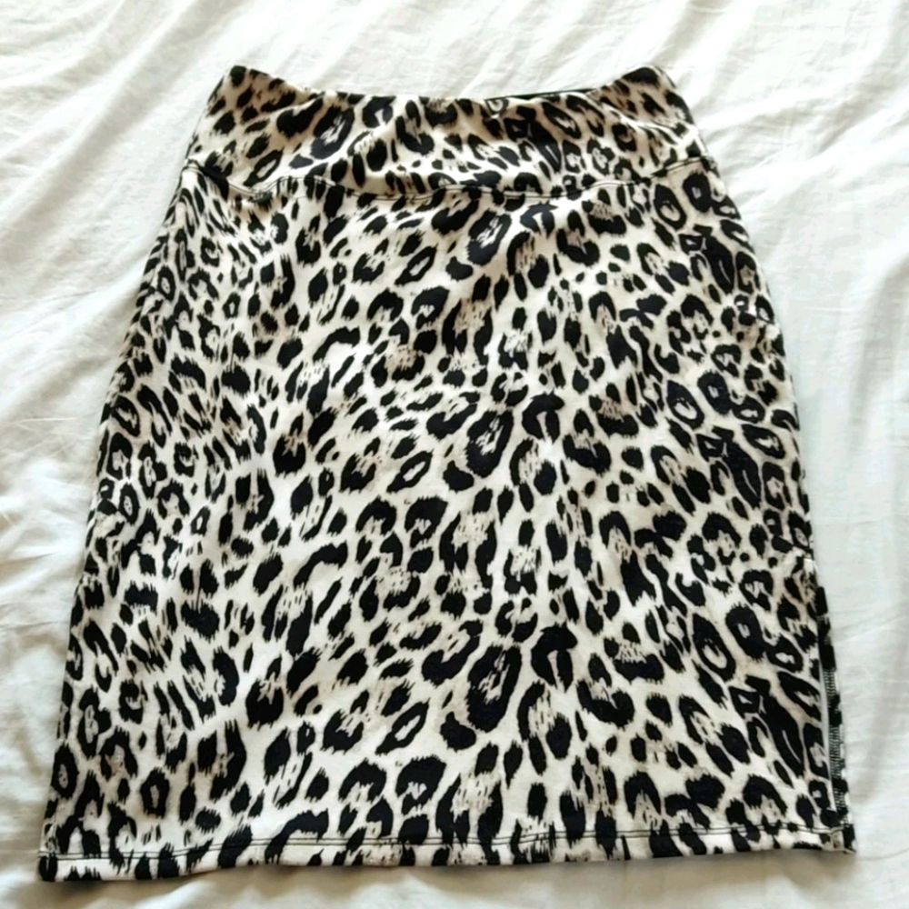 Athena Marie Animal Print Stretch Pencil Skirt Med